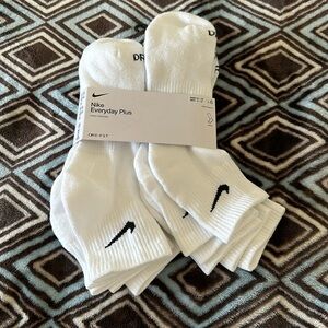 Nike everyday ankle socks